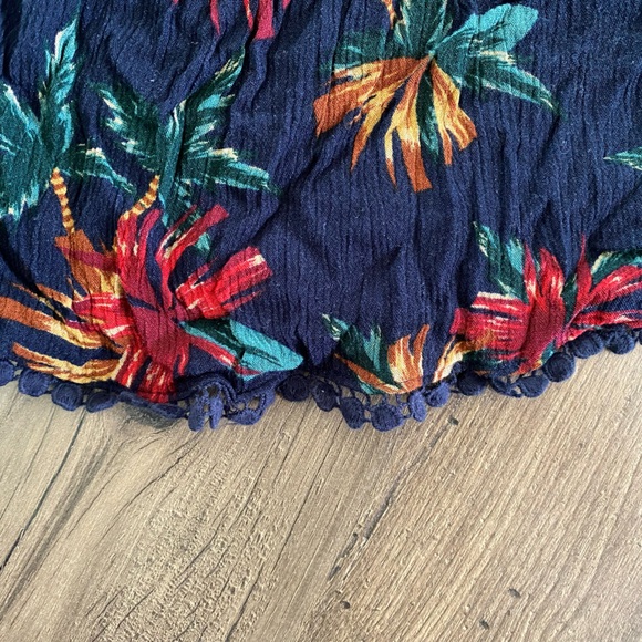 Twik floral summer top navy, over the shoulder small - Picture 4 of 5